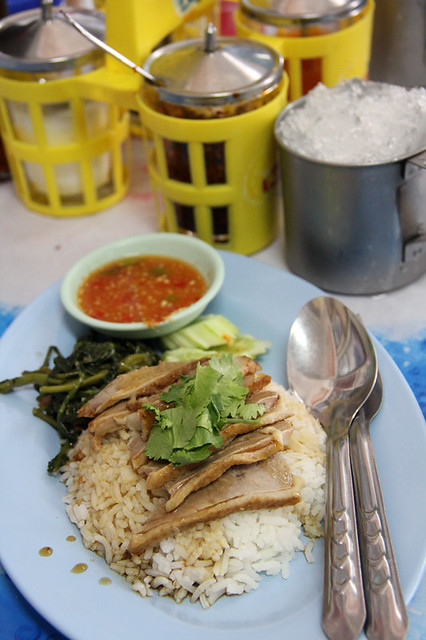 Khao na bpet paloe (rice and boiled duck ข้าวหน้าเป็ดพะโล้) Khao na bpet paloe (rice and boiled duck ข้าวหน้าเป็ดพะโล้)