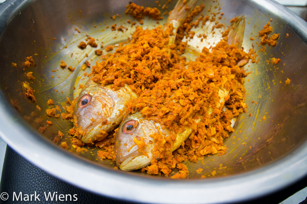 Thai fried fish with garlic and turmeric