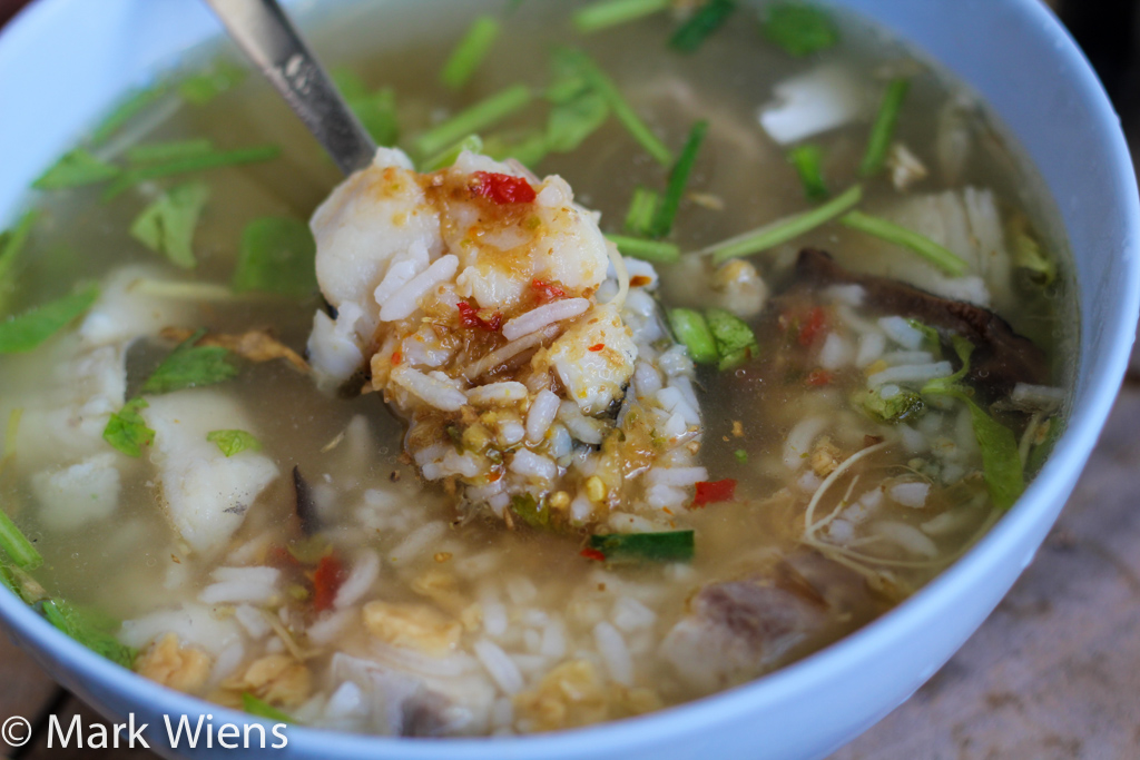 Khao tom (ข้าวต้ม)