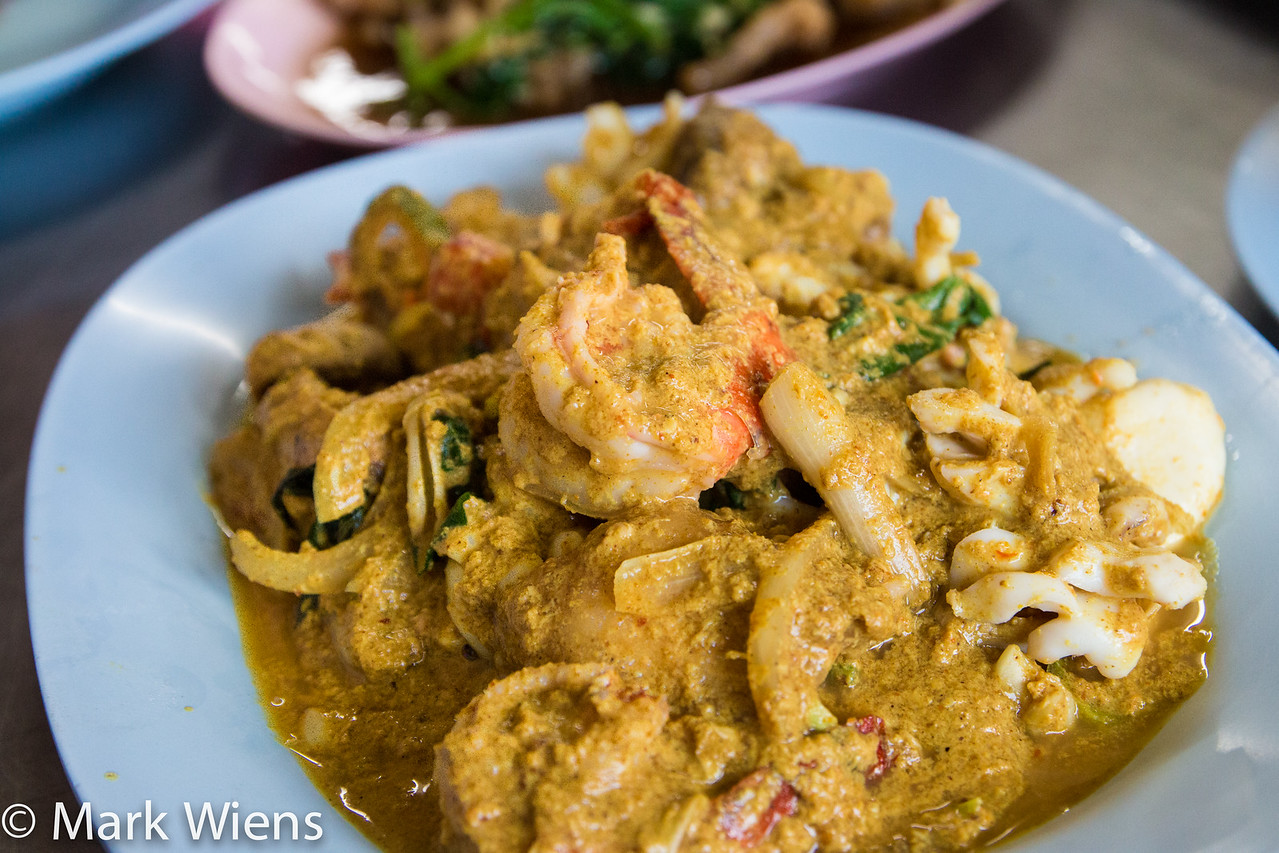 ทะเลผัดผงกะหรี่