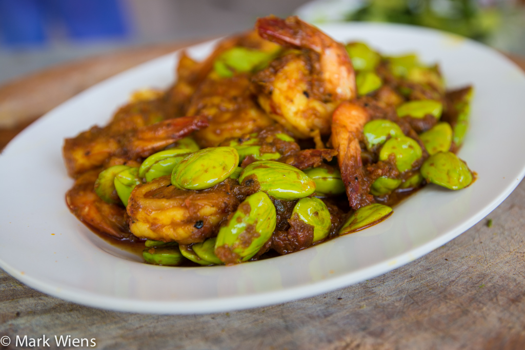 Thai Stink Beans with Shrimp Recipe (วิธีทำ กุ้งผัดสะตอ)