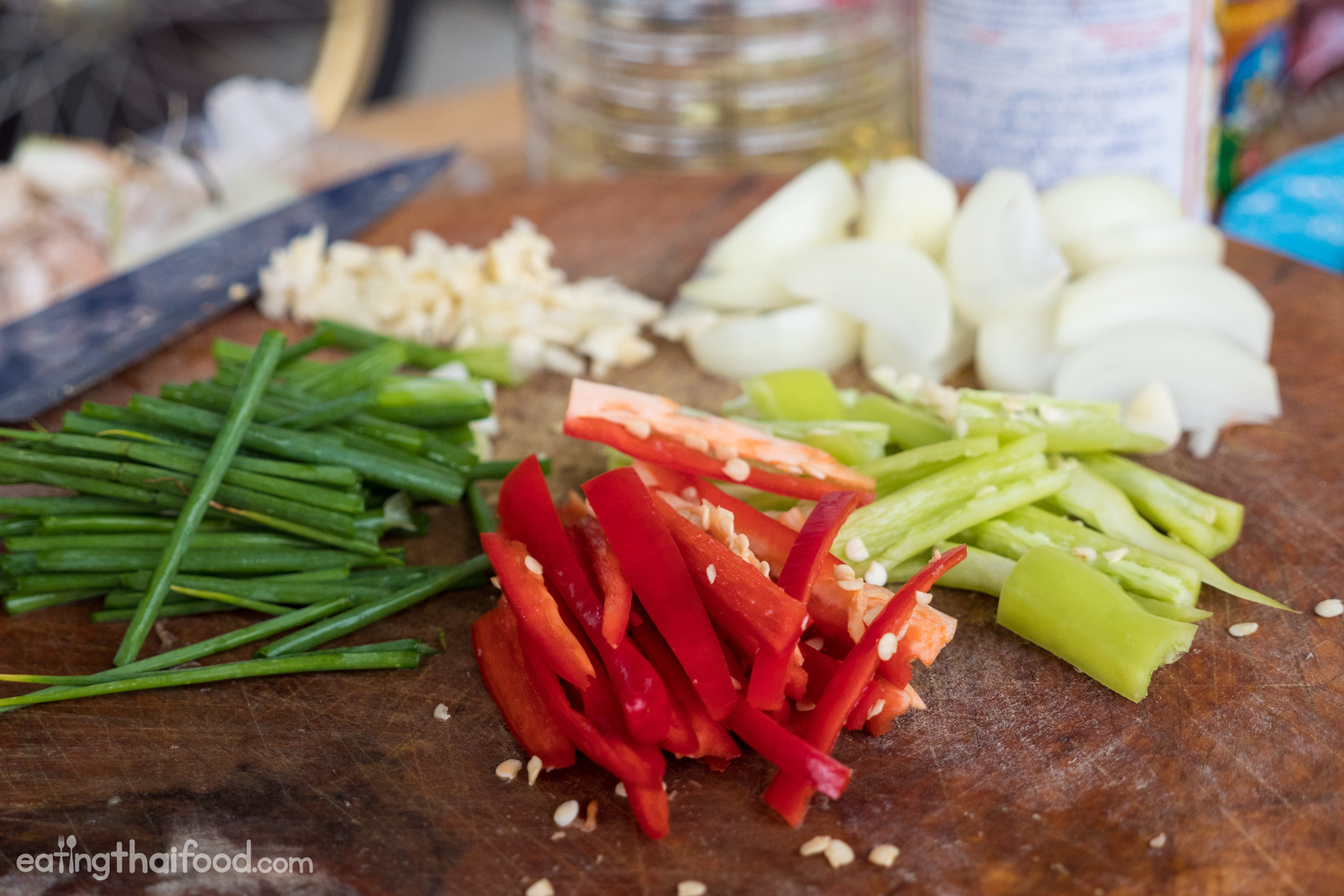 how to make Thai cashew chicken