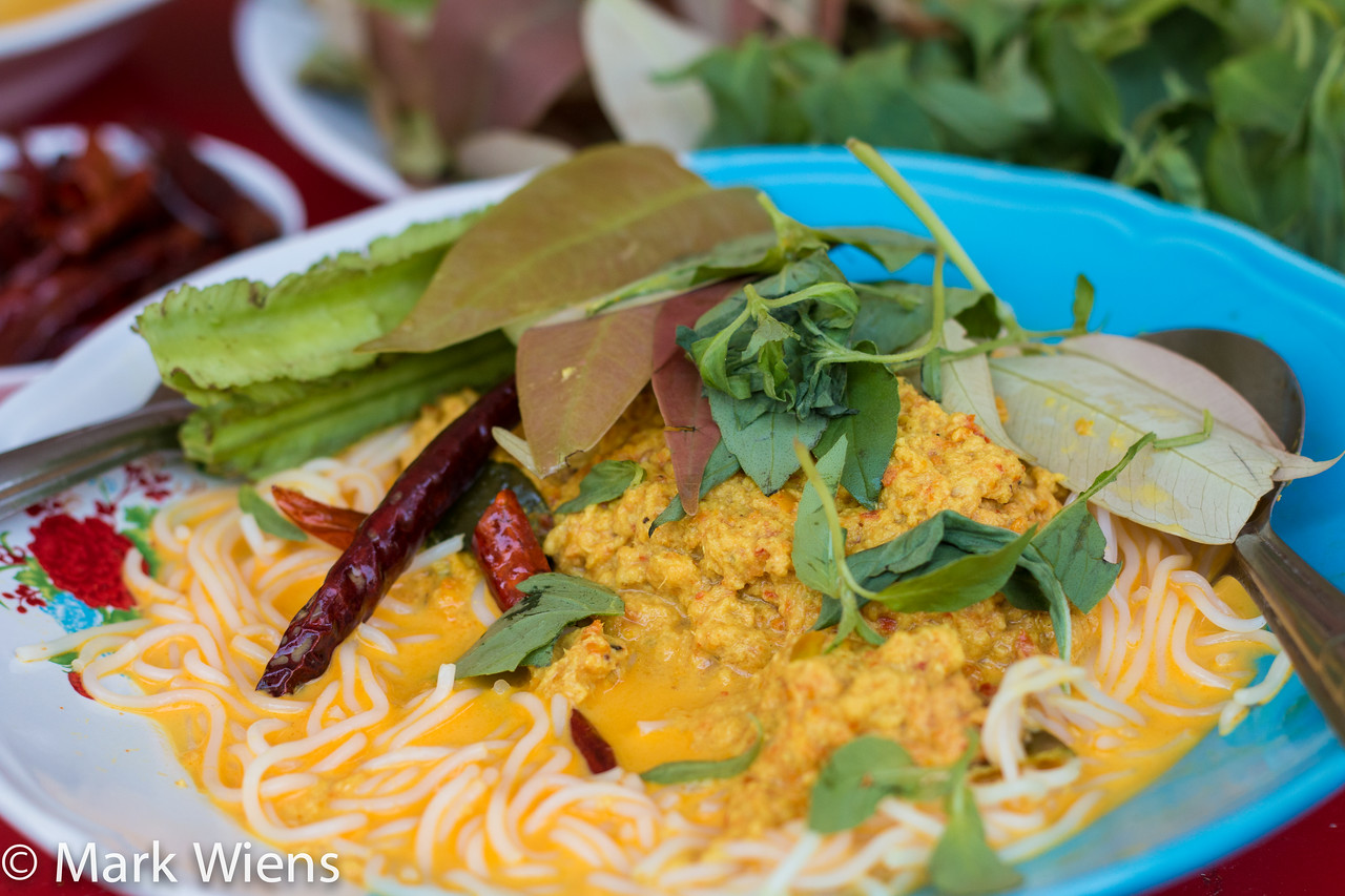 khanom jeen nam ya (ขนมจีนน้ำยา)