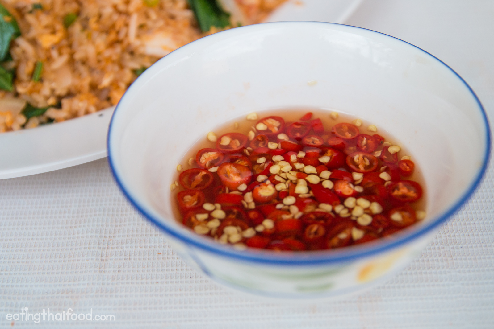 How to make Thai chilies with fish sauce