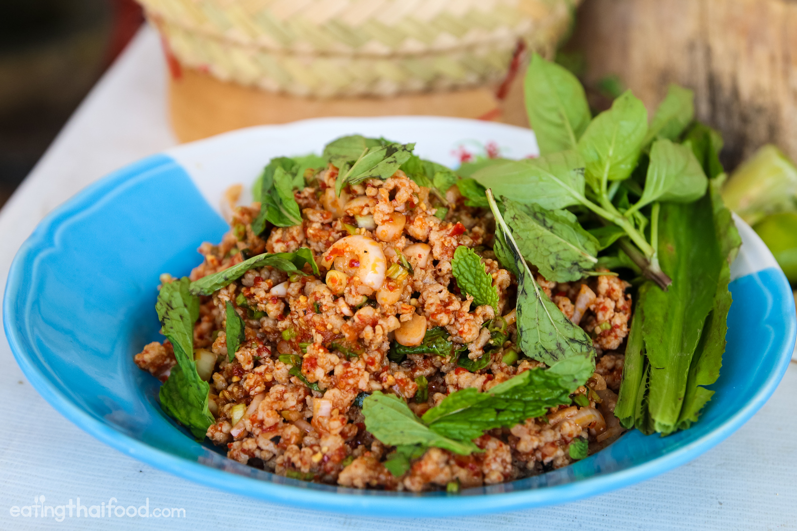 how to make larb